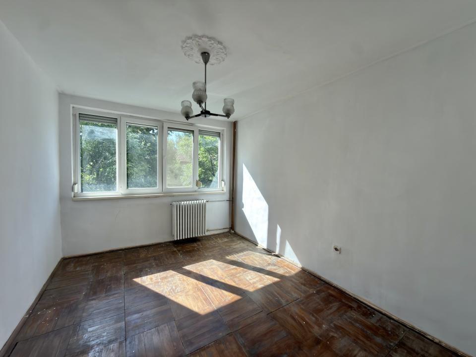 Apartament 2 camere, decomandat, etaj 2, zona Sagului 