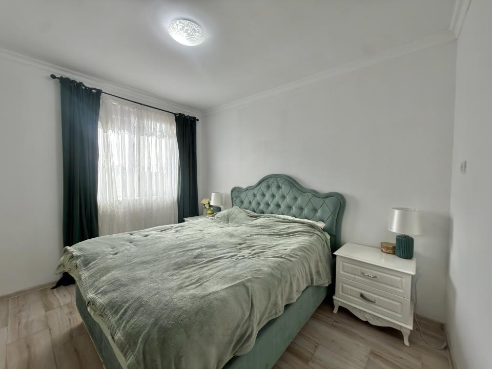 Duplex 4 camere, P+E, 111mp utili, 263mp teren in Utvin 