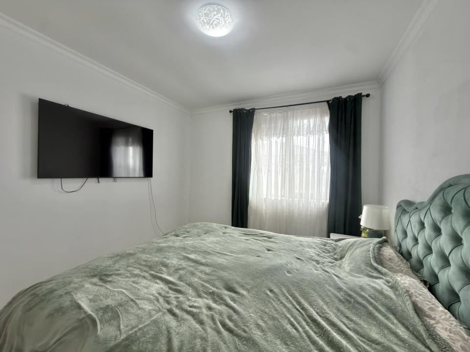 Duplex 4 camere, P+E, 111mp utili, 263mp teren in Utvin 