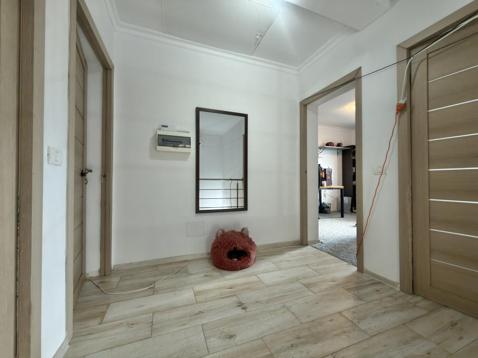 Duplex 4 camere, P+E, 111mp utili, 263mp teren in Utvin 