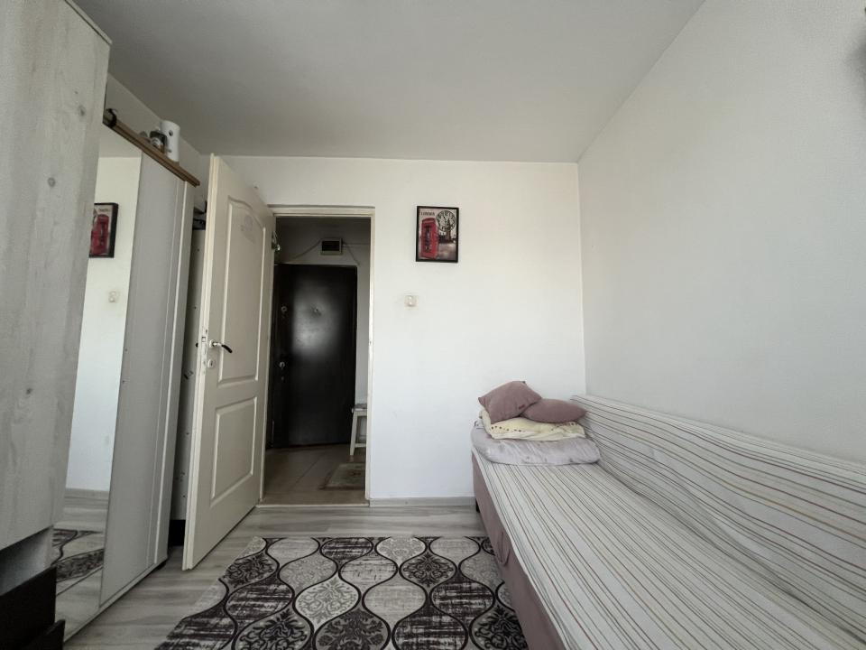 Apartament cu 2 camere, 24mp, etaj 3 - zona Fratelia