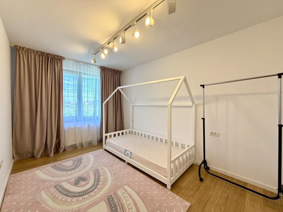 Triplex 4 camere, 101 mp utili, 150 mp teren - Dumbravita 
