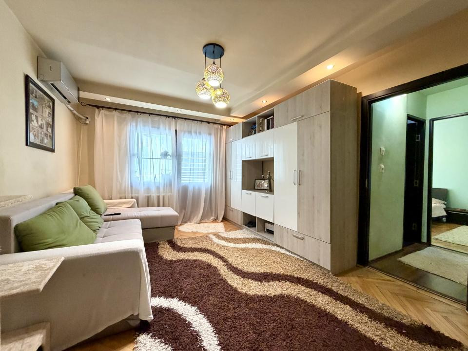 Apartament 3 camere, 64 mp utili, etaj 2 - Zona Lipovei