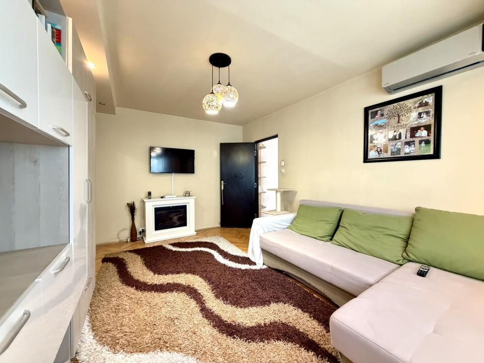 Apartament 3 camere, 64 mp utili, etaj 2 - Zona Lipovei
