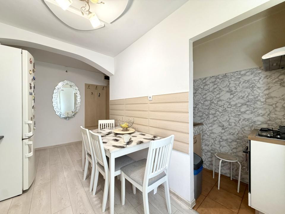 Apartament 3 camere, 64 mp utili, etaj 2 - Zona Lipovei