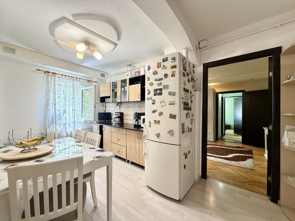 Apartament 3 camere, 64 mp utili, etaj 2 - Zona Lipovei