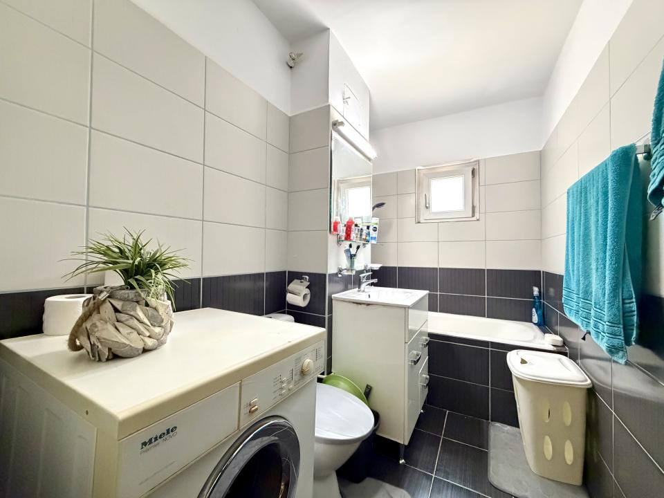 Apartament 3 camere, 64 mp utili, etaj 2 - Zona Lipovei