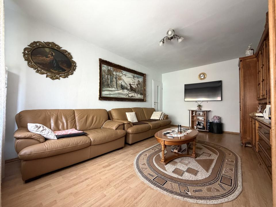 Apartament 3 camere, 68 mp utili, etaj 2, garaj, 2 boxe - Plavat II