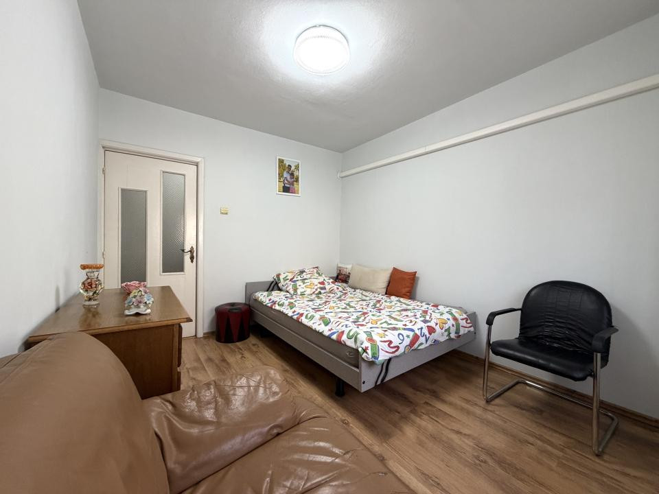 Apartament 3 camere, 68 mp utili, etaj 2, garaj, 2 boxe - Plavat II