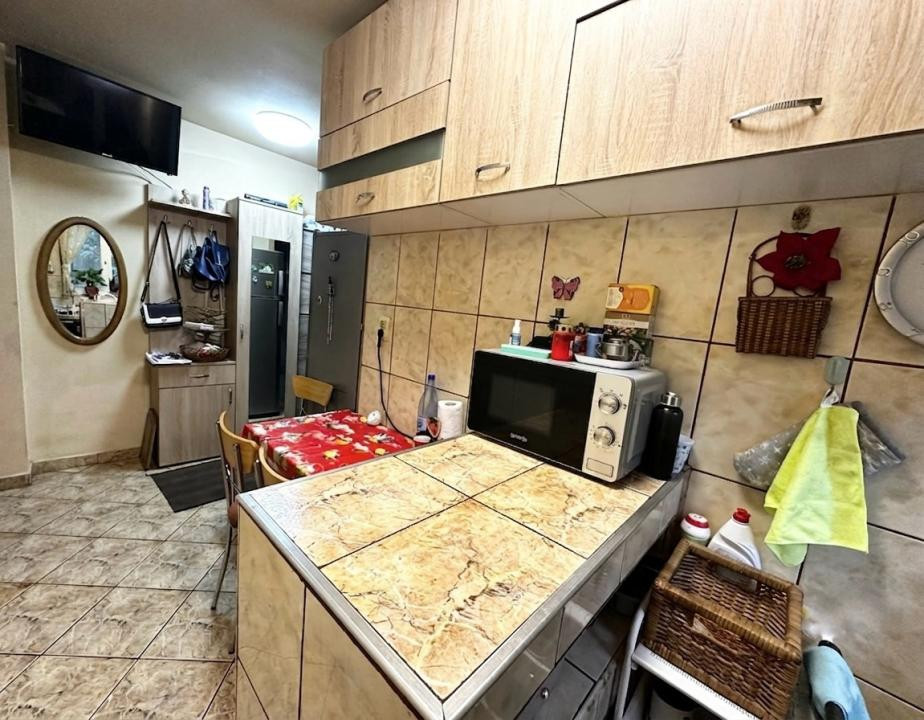 Apartament 3 camere, etaj 3, 50 mp - zona Calea Sagului