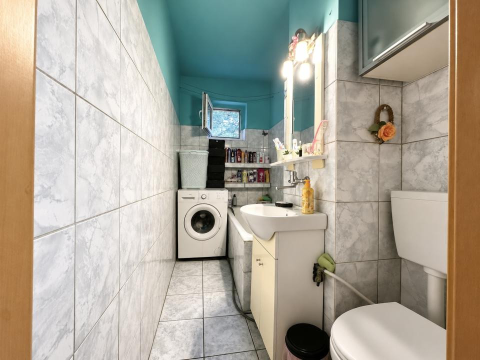 Apartament 3 camere, etaj 3, 50 mp - zona Calea Sagului