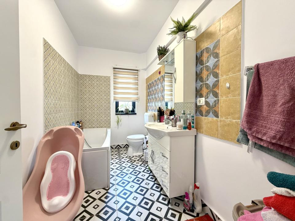 Triplex 3 camere, 80 mp utili, 120 mp teren - Dumbravita 