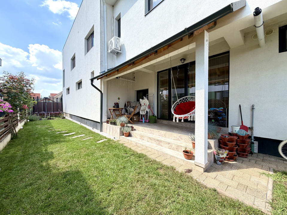 Triplex modern 3 camere, 80 mp utili, 120 mp teren - Dumbravita 