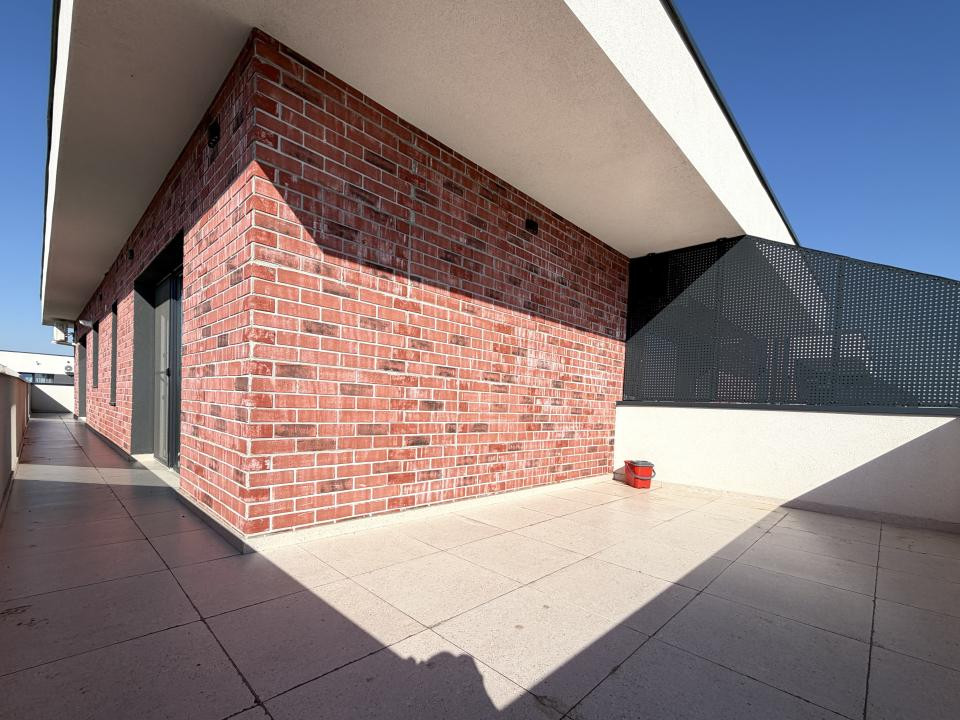Penthouse 2 camere, 51 mp utili, 45mp terasa, etaj 3 - Mehala 