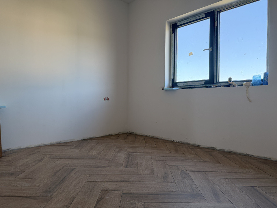 Duplex 4 camere, 125 mp utili, 350 mp teren, terasa 10mp - Giarmata Vii