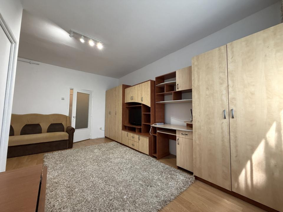 Apartament 1 camera, 32mp utili, etaj 2, mobilat-Complexul studențesc 
