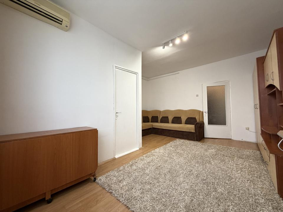 Apartament 1 camera, 32mp utili, etaj 2, mobilat-Complexul studențesc 