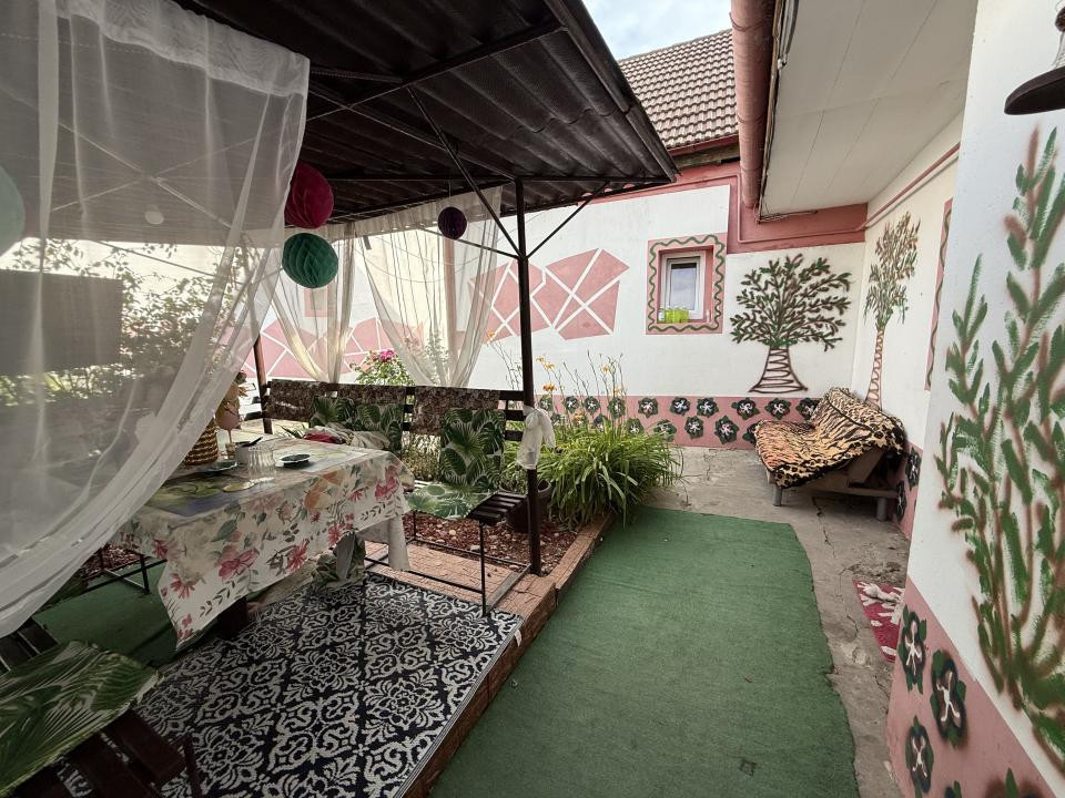 Casa 4 camere, 2 bai, 2 bucatarii, 130 mp utili, 902 teren - Bogdanestilor