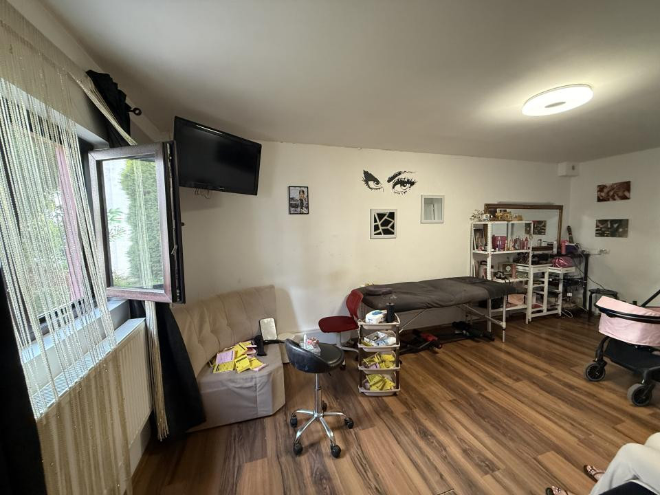 Casa 4 camere, 2 bai, 2 bucatarii, 130 mp utili, 902 teren - Bogdanestilor