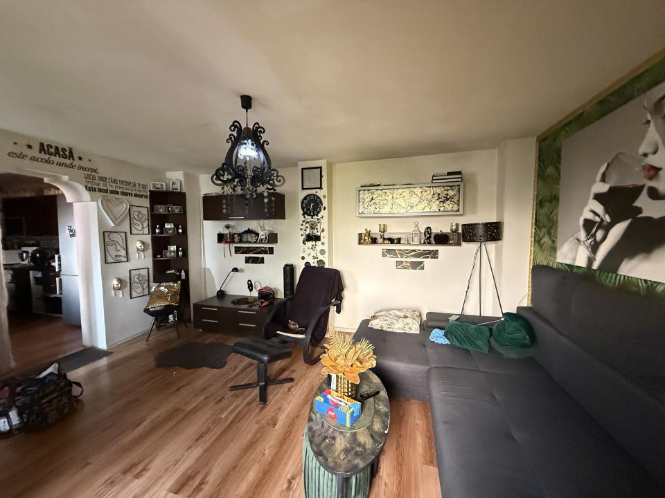 Casa 4 camere, 2 bai, 2 bucatarii, 130 mp utili, 902 teren - Bogdanestilor