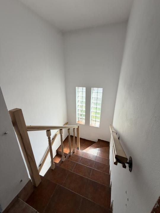 Casa individuala 6 camere, 165 mp utili, 641 mp teren - Ghiroda 