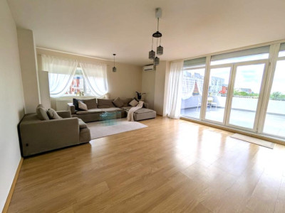 Penthouse 3 Camere, 2 bai, decomandat, 100 mp utili - Zona Aradului