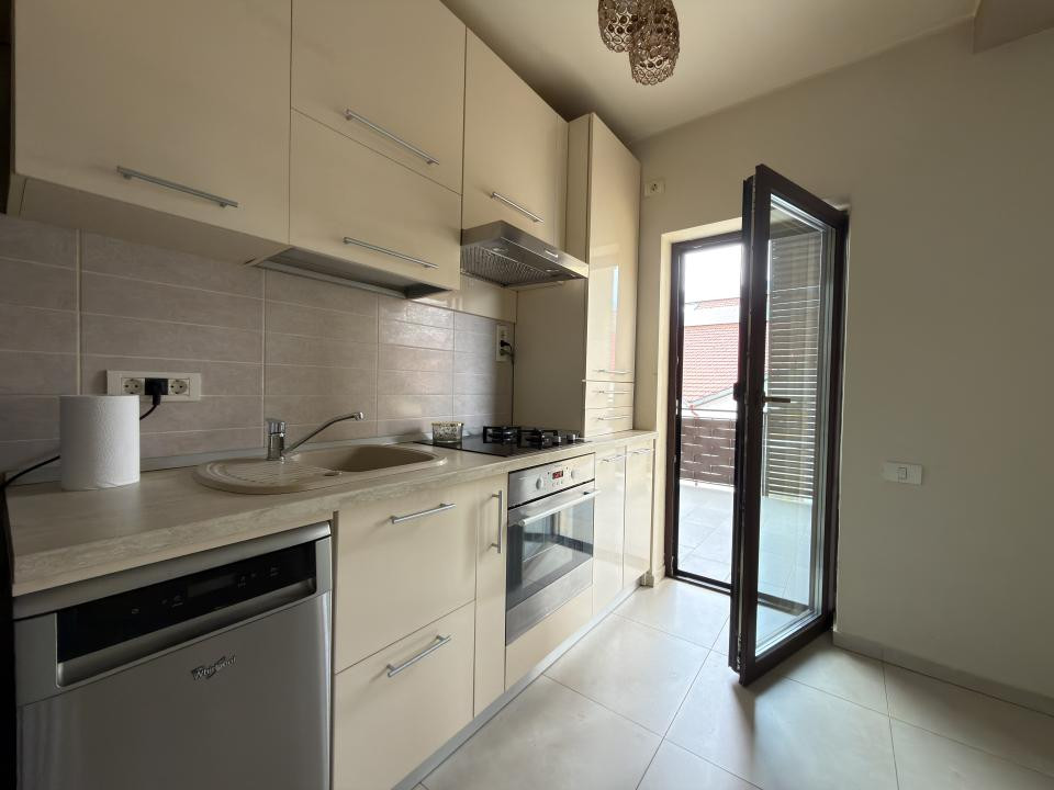 Apartament 3 camere, decomandat, etaj 1, 65 mp utili - Dumbravita