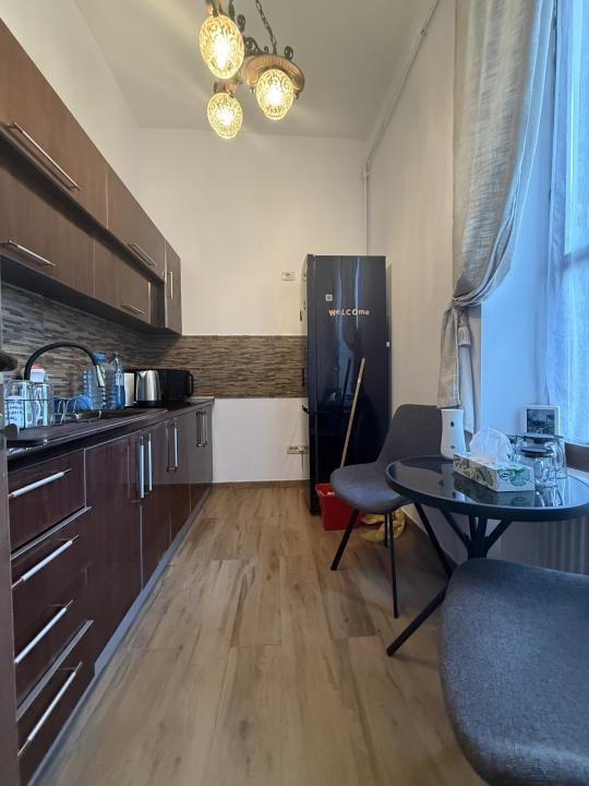 Apartament deosebit, 47 mp utili + balcon 5 mp, etaj 1 - Piata Sinaia