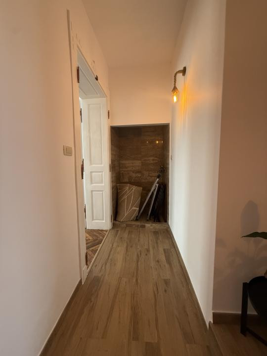 Apartament deosebit, 47 mp utili + balcon 5 mp, etaj 1 - Piata Sinaia