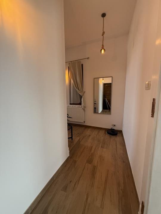 Apartament deosebit, 47 mp utili + balcon 5 mp, etaj 1 - Piata Sinaia
