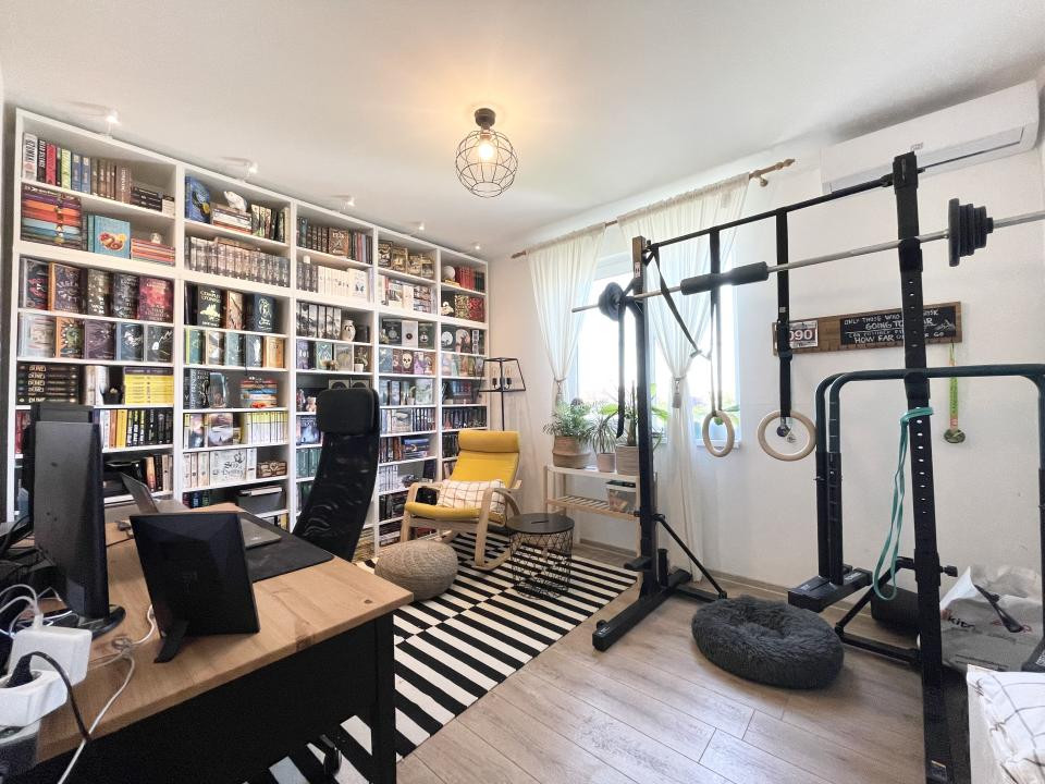 Triplex pe colt, 90 mp utili, mobilat, utilat - Mosnita Veche