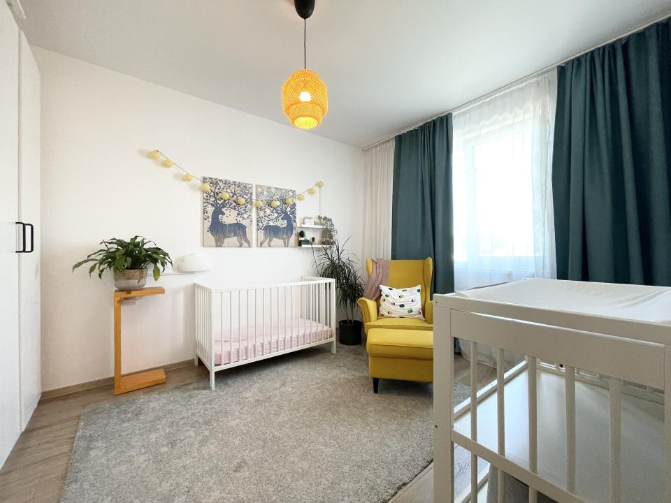 Triplex pe colt, 90 mp utili, mobilat, utilat - Mosnita Veche