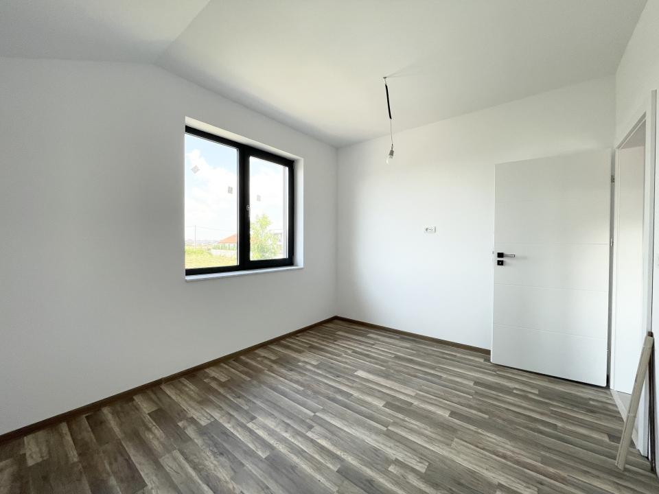 Duplex 4 camere, 131 mp - Mosnita Veche COMISION 0%