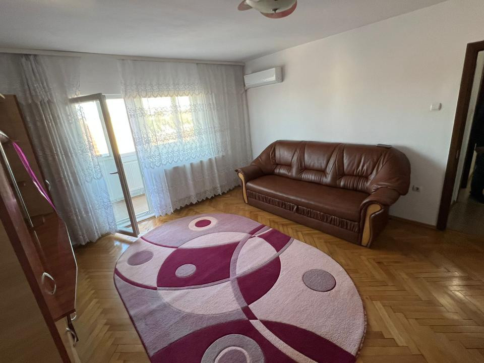  DE INCHIRIAT Apartament 2 camere, 52 mp, etaj 3 - Spitalul Judetean