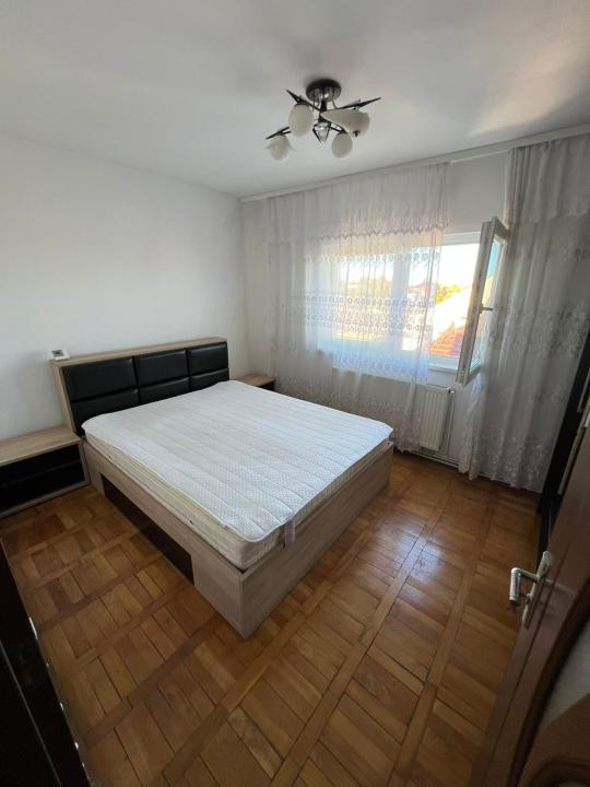  DE INCHIRIAT Apartament 2 camere, 52 mp, etaj 3 - Spitalul Judetean