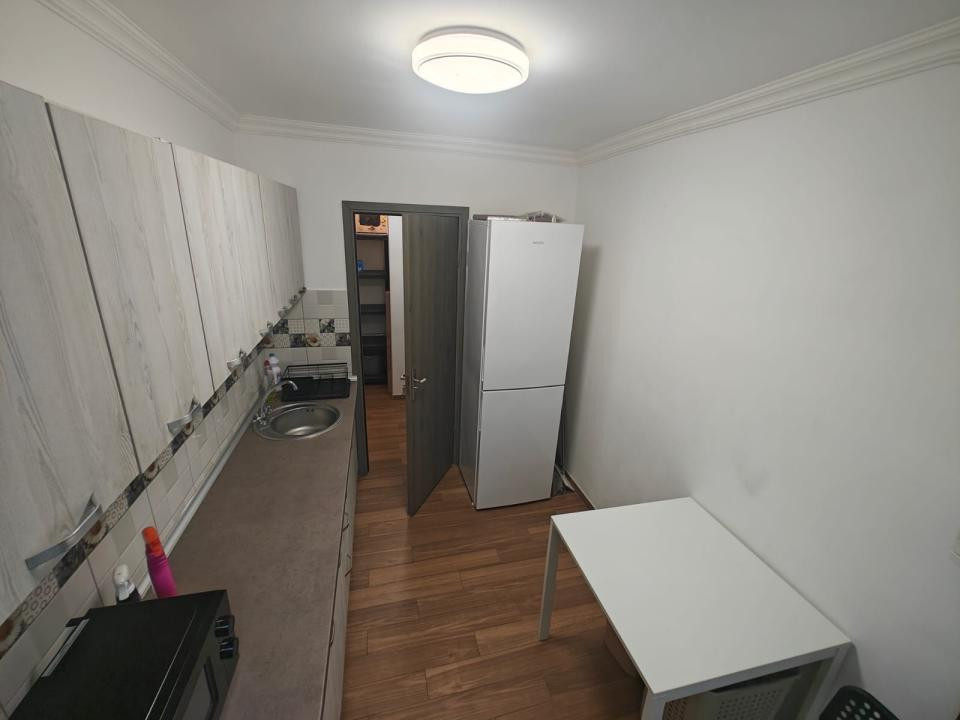  DE INCHIRIAT Apartament 2 camere, 57 mp, parter - Zona Medicinei