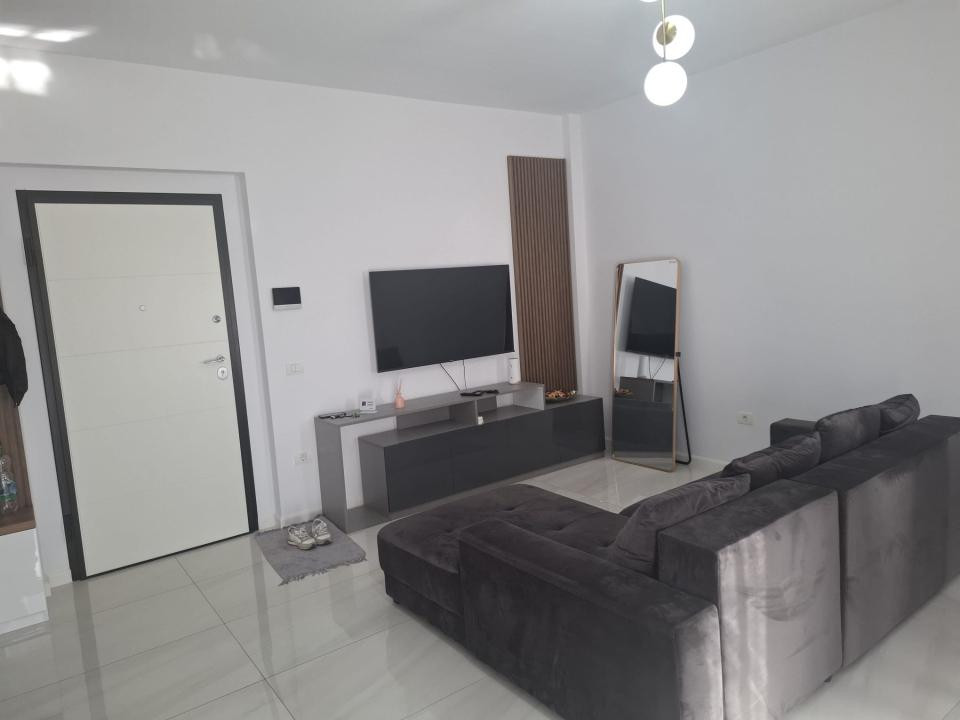  DE INCHIRIAT Apartament 2 camere, 53 mp, etaj 3 - Giroc