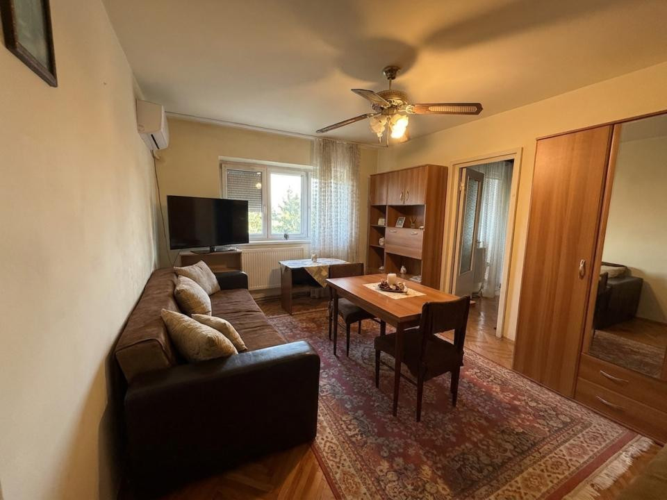 Apartament cu 2 camere, etaj 3, 42 mp utili, cu balcon si boxa - Girocului
