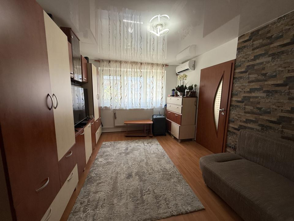 Apartament cu 2 camere, 39 mp utili + balcon, etaj 4/5 -  Dacia