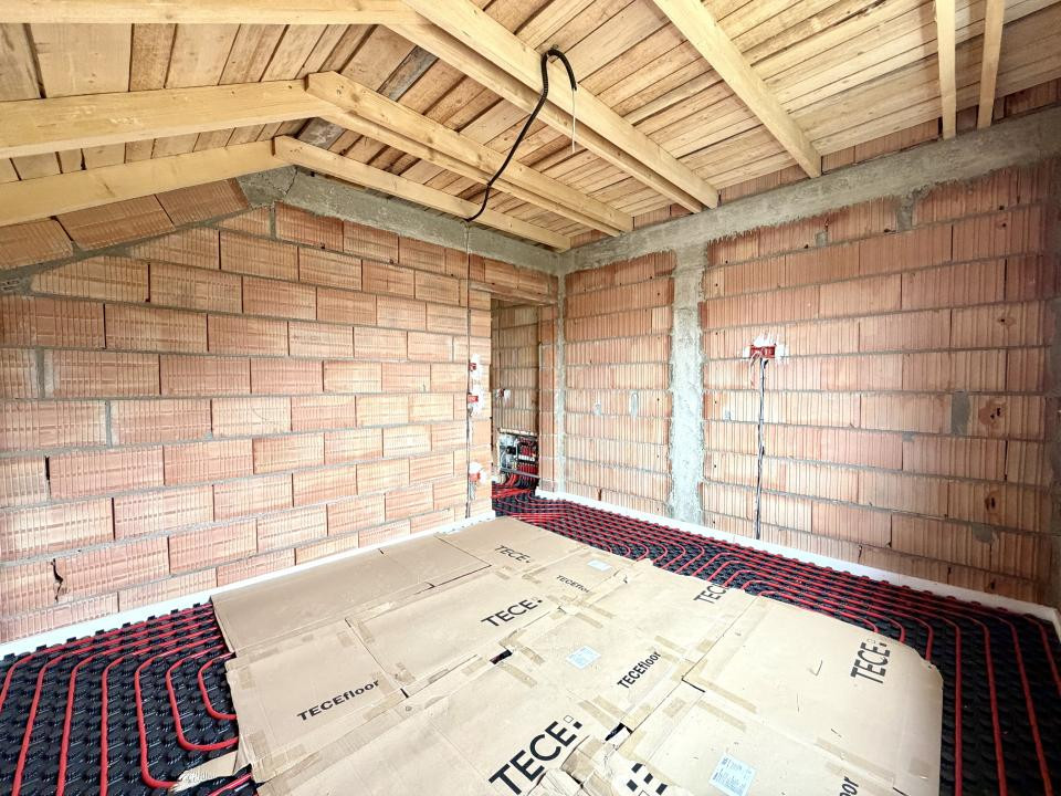 Casa individuala, moderna 4 camere, 411 mp teren - Sanandrei 