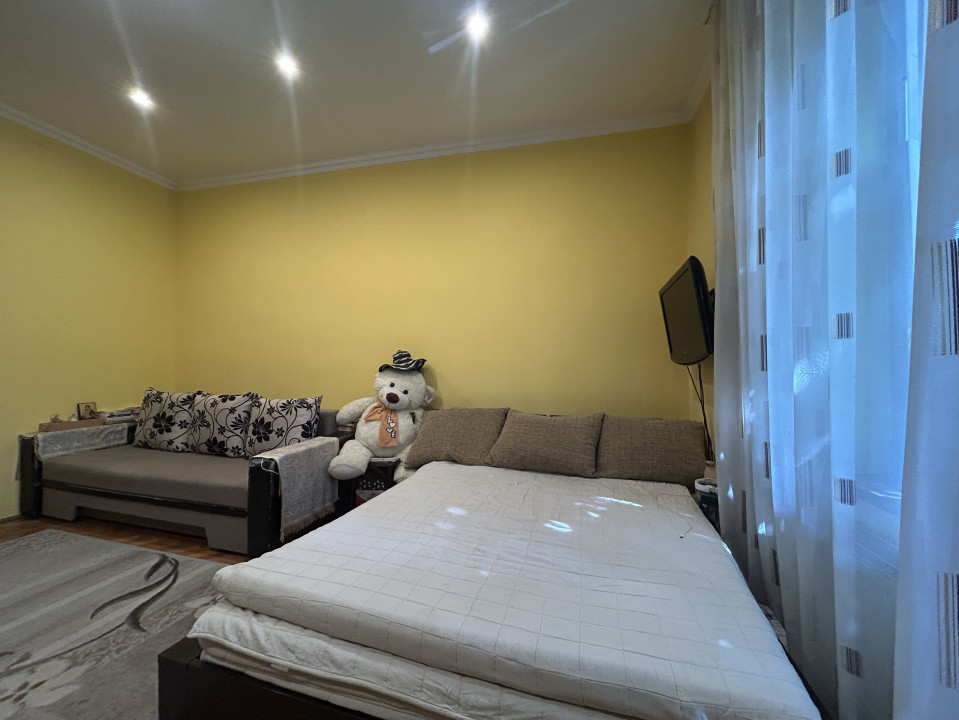 Apartament 3 camere, etajul 1, 65mp utili, zona Balcescu 