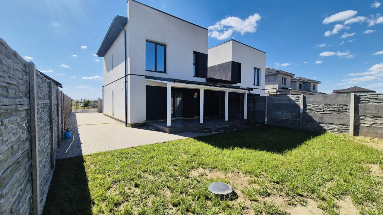 Duplex 4 camere, 110mp utili, 290mp teren in Giroc