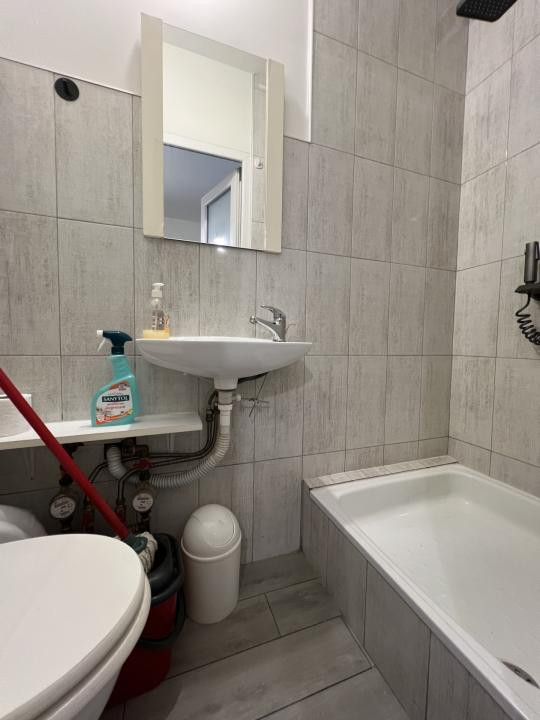  Garsoniera, 18mp utili, etaj 3 - zona UMT