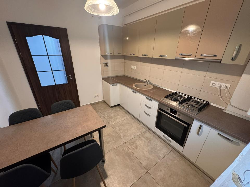  DE INCHIRIAT Apartament 2 camere, 52mp, parter - Complexul Studentesc