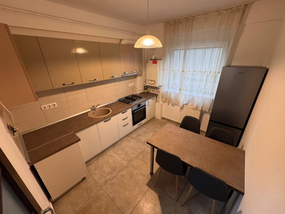  DE INCHIRIAT Apartament 2 camere, 52mp, parter - Complexul Studentesc