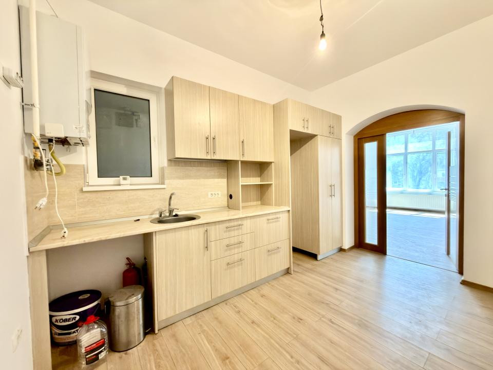 Apartament 7 camere, 3 bai, parter, 156 mp utili - Zona Iosefin