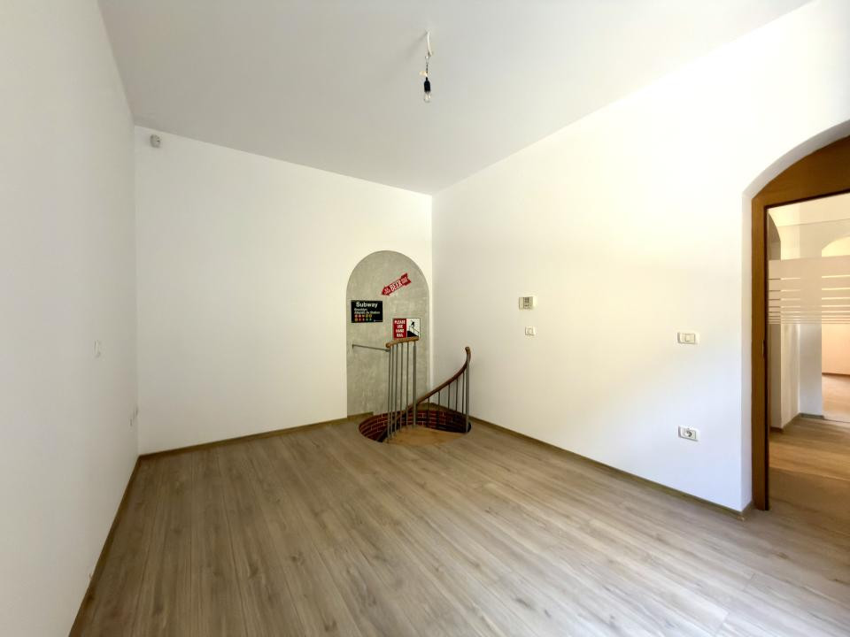 Apartament 7 camere, 3 bai, parter, 156 mp utili - Zona Iosefin