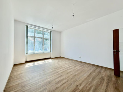 Apartament 7 camere, 3 bai, parter, 156 mp utili - Zona Iosefin