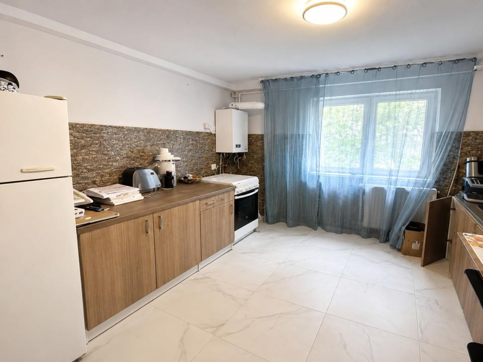 Apartament 3 camere +Garaj + boxa, Zona Gh Lazar Timișoara 