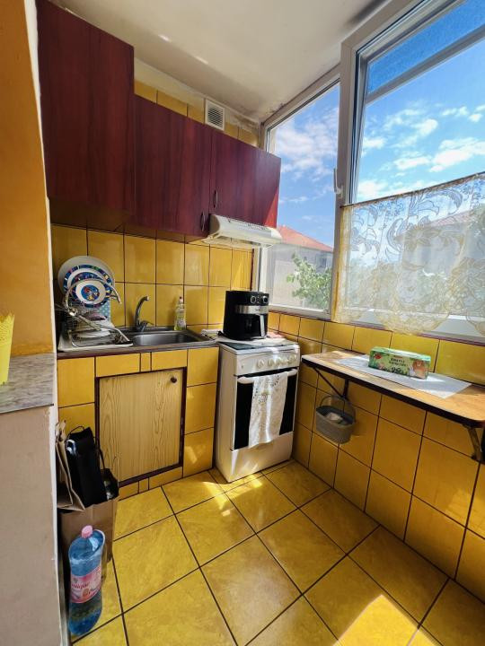 Apartament 3 camere, et 3, boxa- zona Torontalului Timișoara 